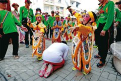朝聖台灣：燒王船、迎媽祖，一位攝影記者的三十年祭典行腳 圖片 5